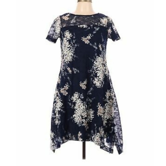 Roz & Ali Dresses & Skirts - Roz & Ali Women's Short-sleeved Peplum Dress